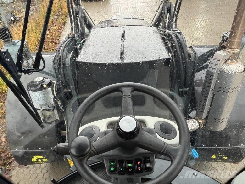 Lännen 8800 K 反铲装载机