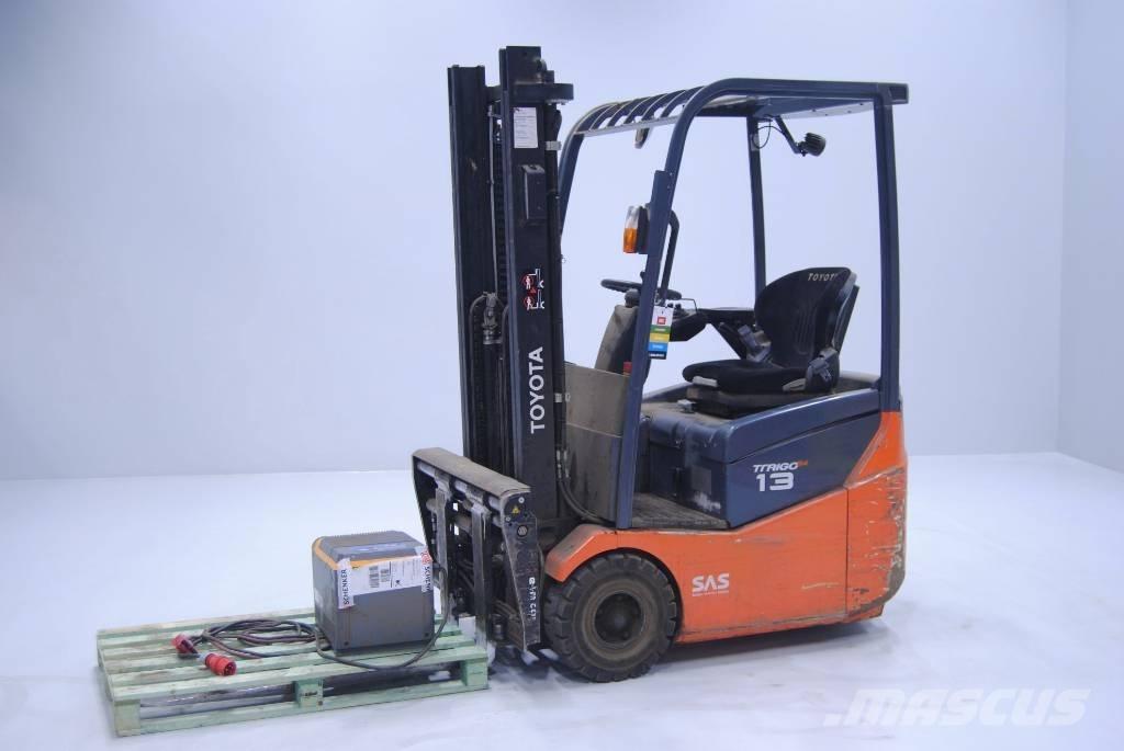Toyota 7FBEST13 电动叉车