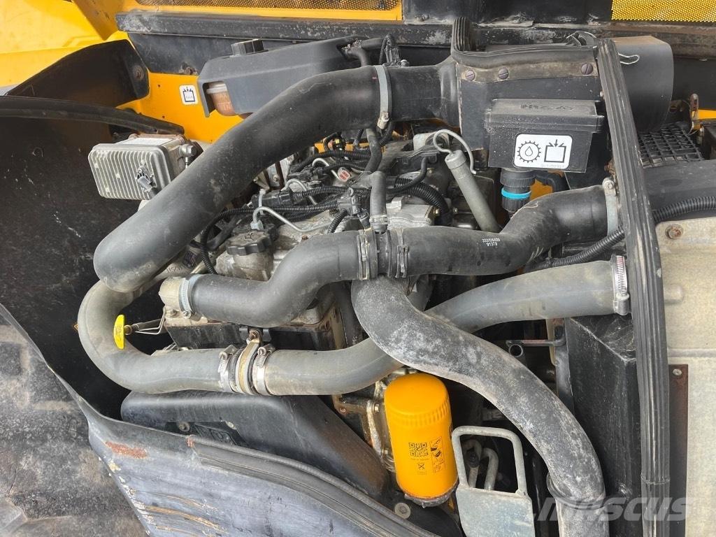 JCB 535-140 伸缩臂叉装车|叉装车