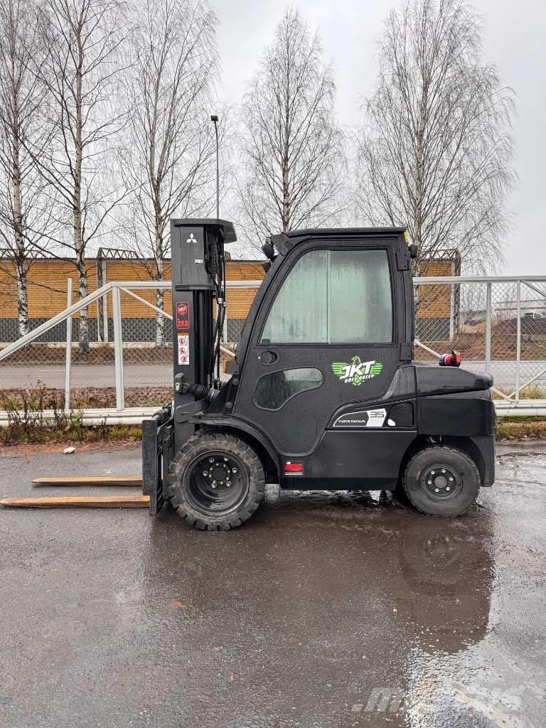 Mitsubishi FD 35 N3 柴油叉车