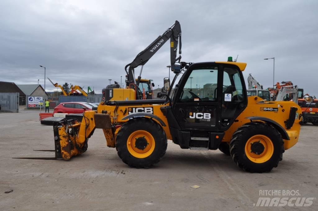 JCB 540-140 伸缩臂叉装车|叉装车