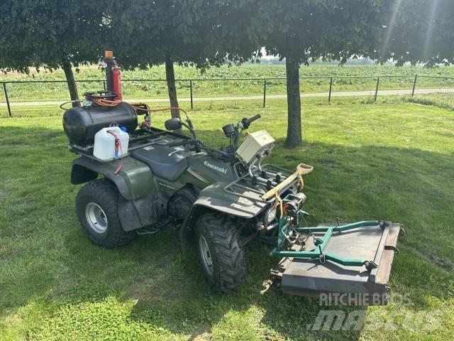 Kawasaki KLF 300 沙滩车