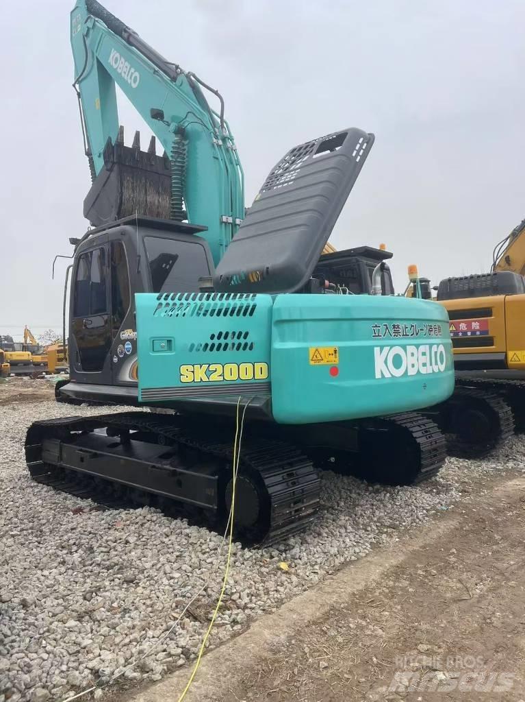 Kobelco 神钢 200 D 中型挖掘机