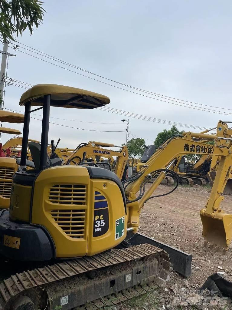 Komatsu PC35 小型挖掘机