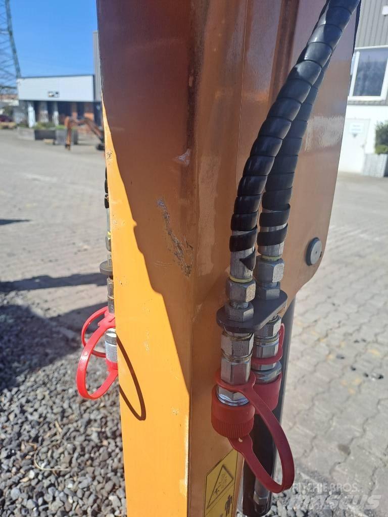 CASE CX 12 D 小型挖掘机