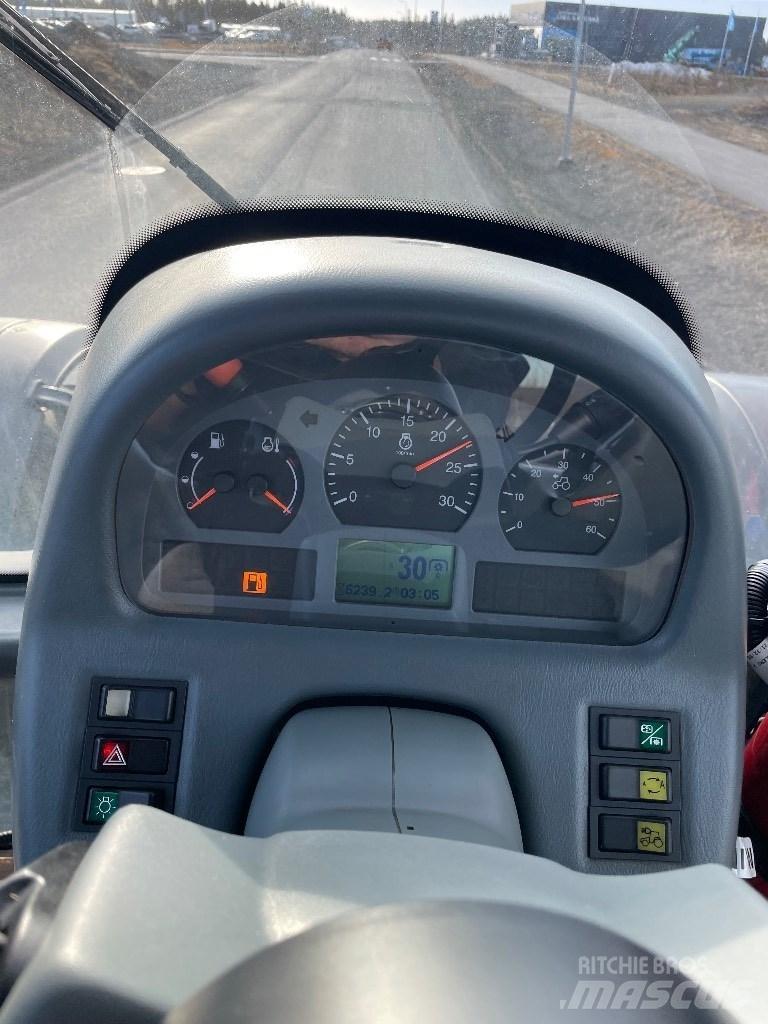 Valtra T151 拖拉机/农用车