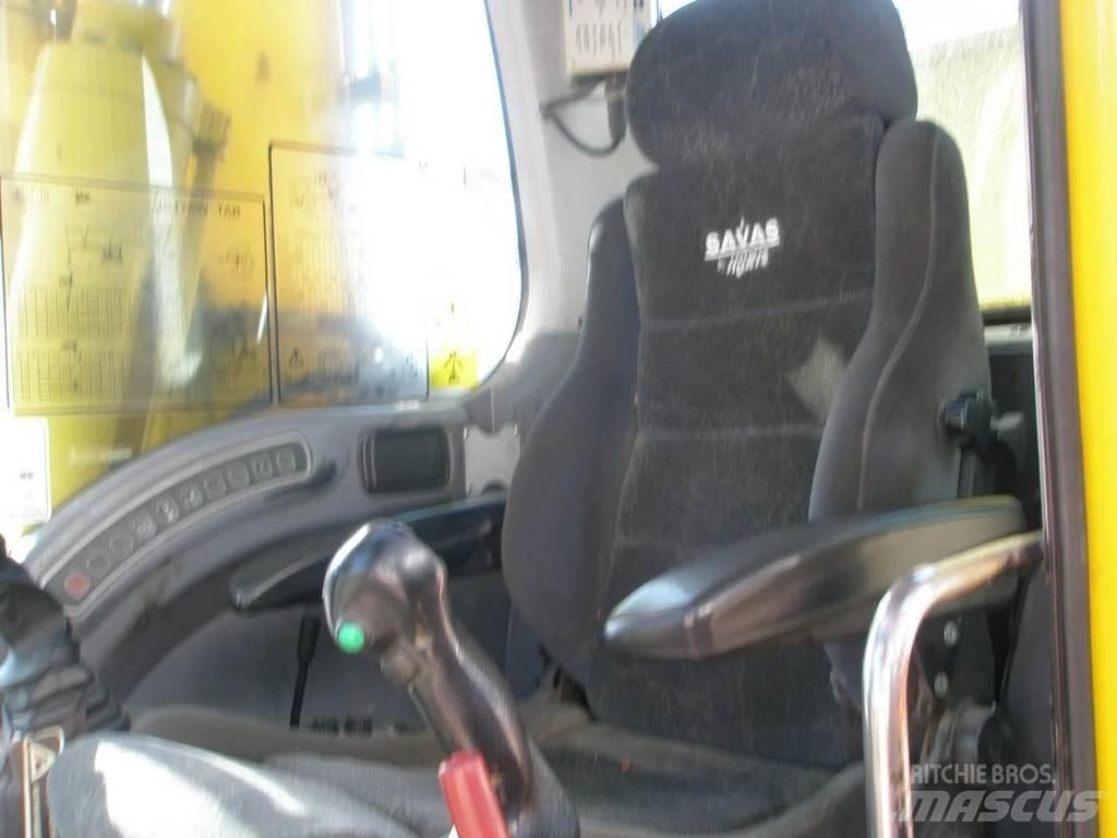 JCB JS175W 轮式挖掘机