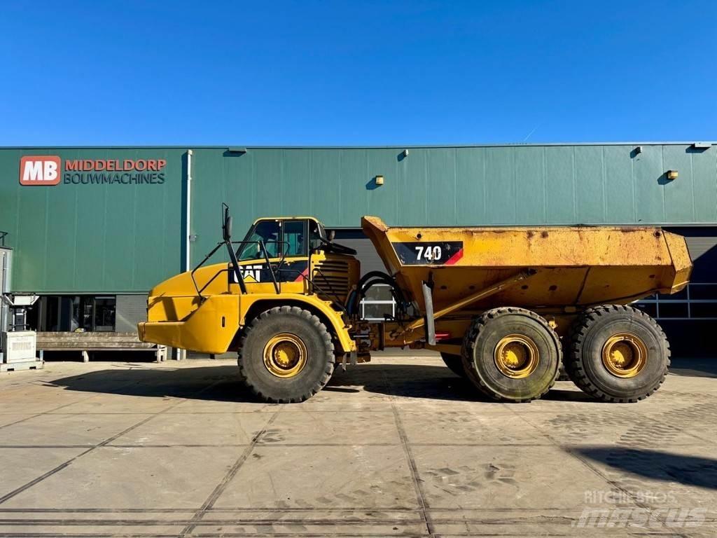 CAT 740 铰接式自卸车