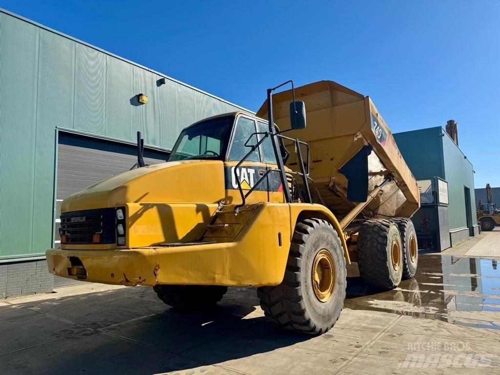 CAT 740 铰接式自卸车