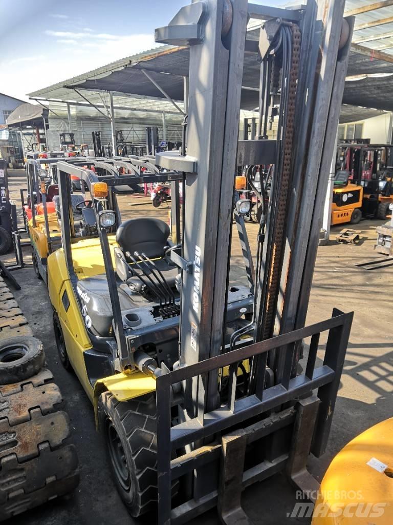 Komatsu 5 Ton 柴油叉车