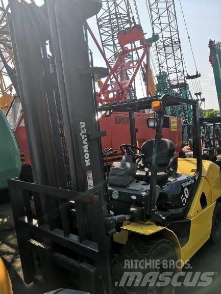 Komatsu 5 Ton 柴油叉车