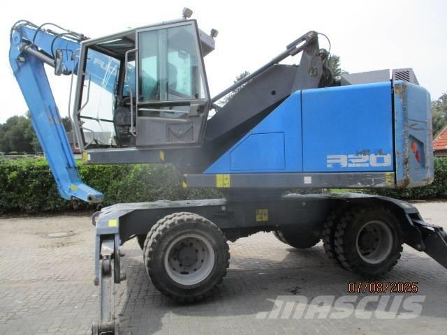 Fuchs MHL 320 工业挖掘机