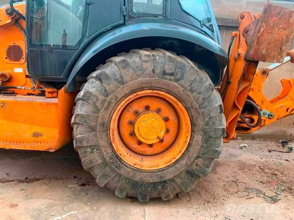 CASE 580 M 反铲装载机