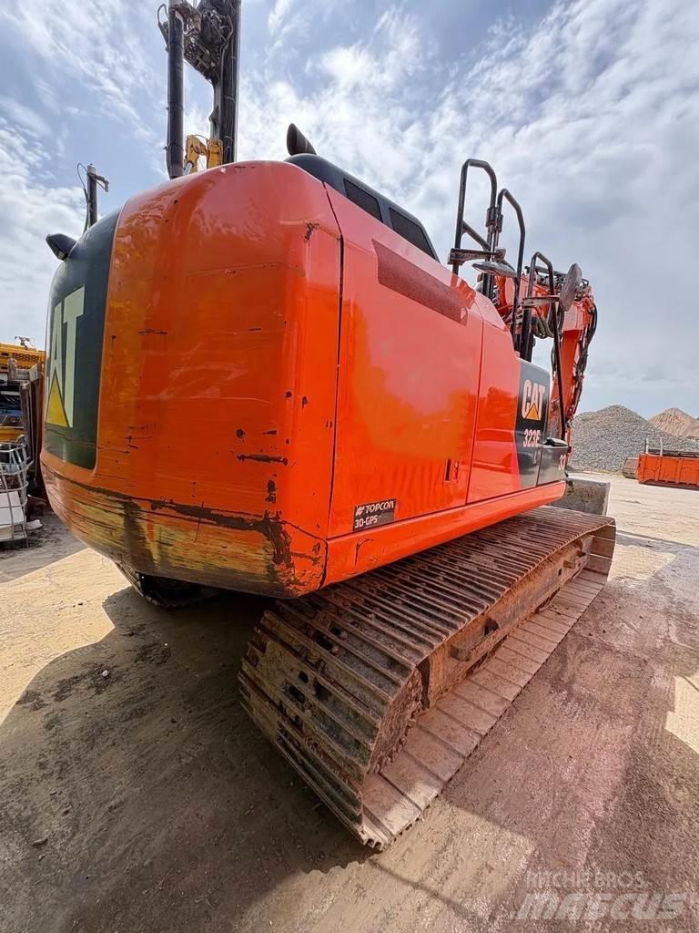 CAT 323E 履带挖掘机