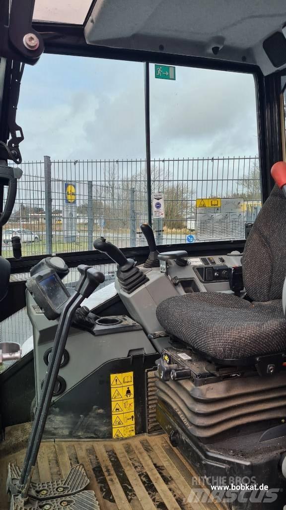 Bobcat E 60 小型挖掘机