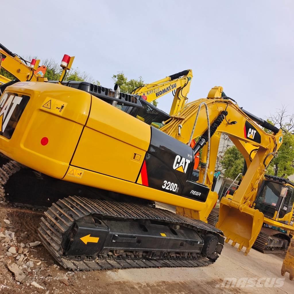 CAT 320 D2 履带挖掘机