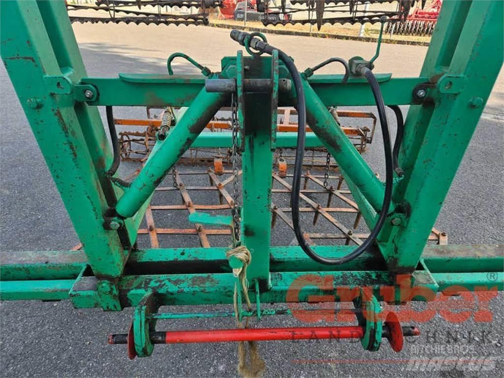 Fricke 4,40 m 多功能条播机