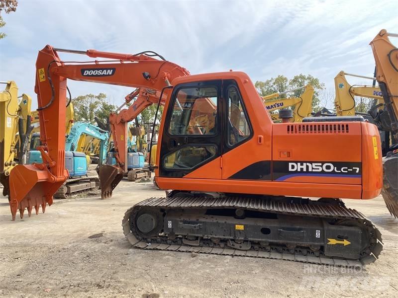 Doosan DX150 履带挖掘机