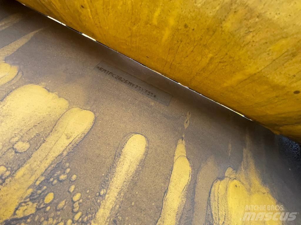 Komatsu PC210-10MO 履带挖掘机