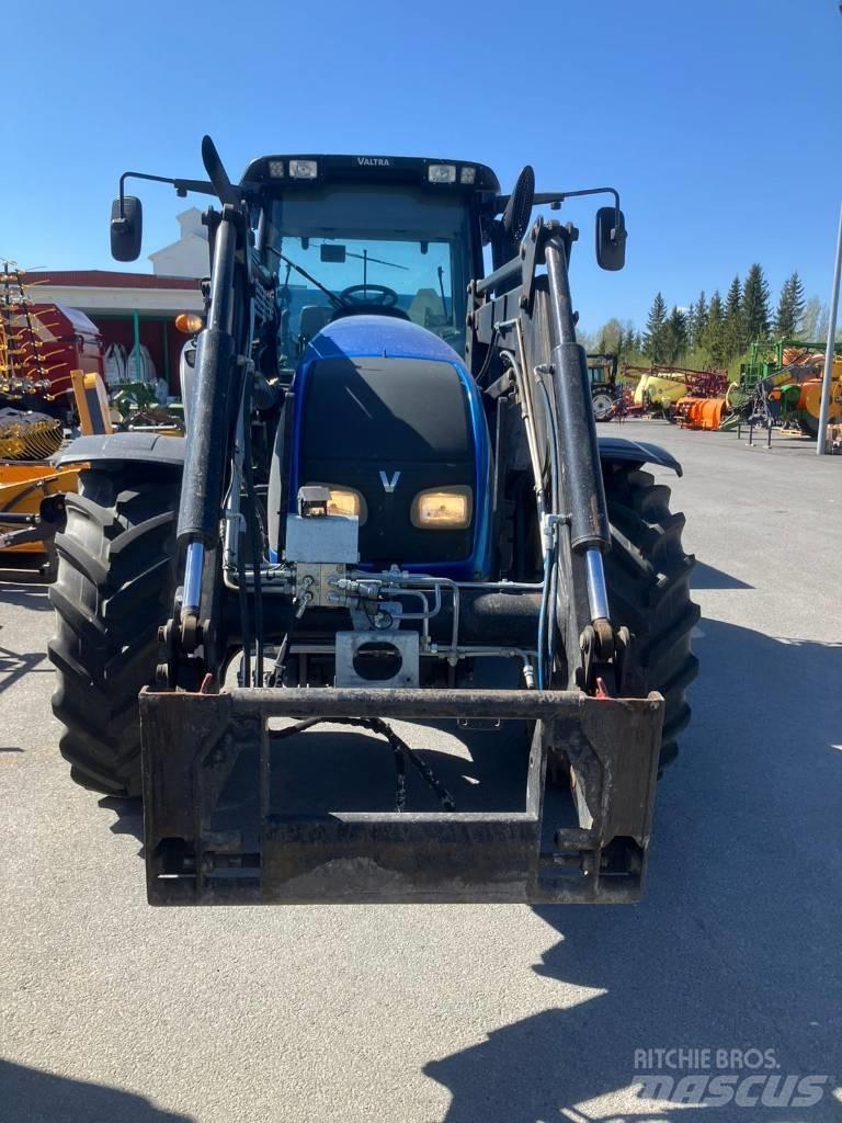 Valtra T 151 拖拉机/农用车