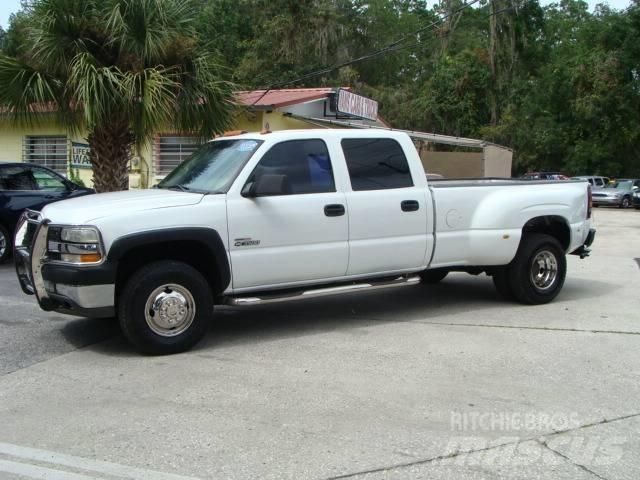 Chevrolet 3500 平板栏板货车