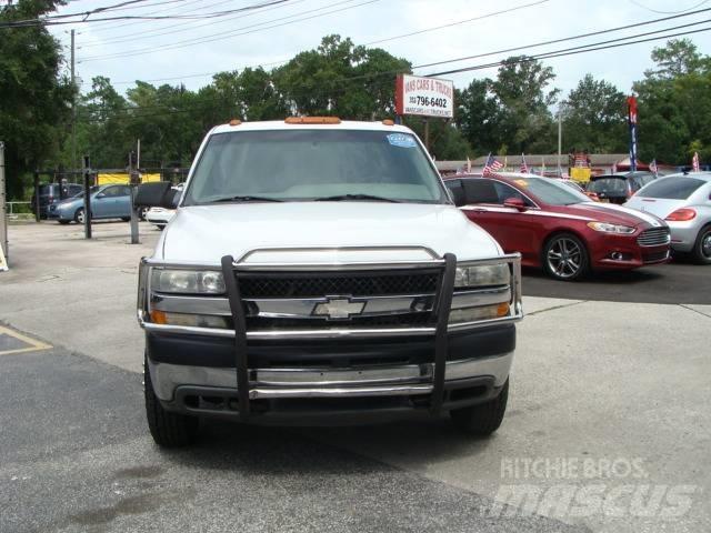 Chevrolet 3500 平板栏板货车