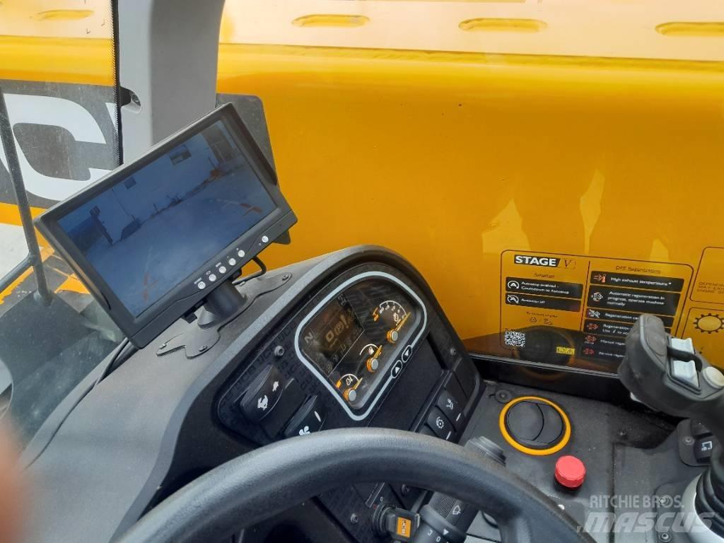 JCB 525-60 伸缩臂叉装车|叉装车