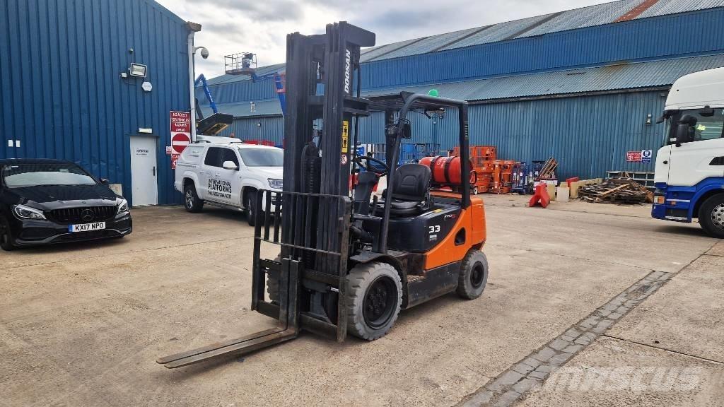 Doosan G 33 P-5 天然气叉车