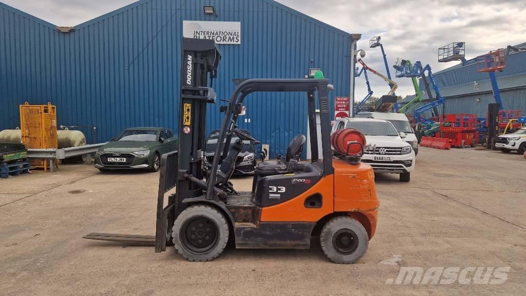 Doosan G 33 P-5 天然气叉车