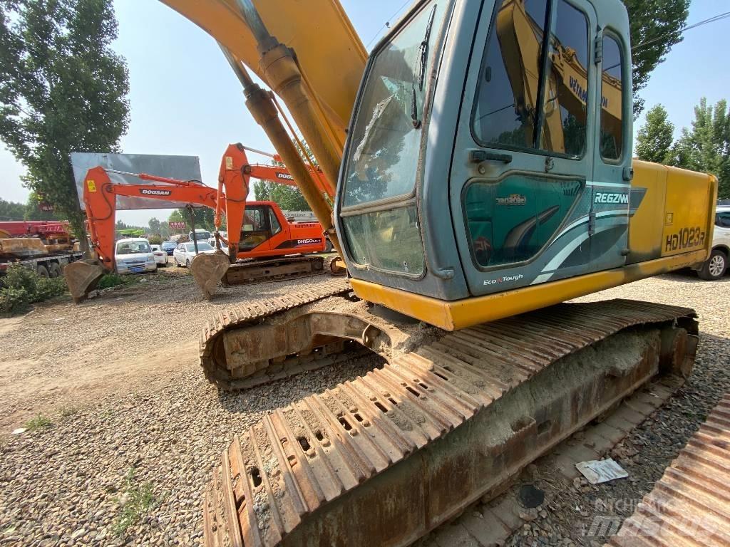 Kato HD 1023 R 履带挖掘机