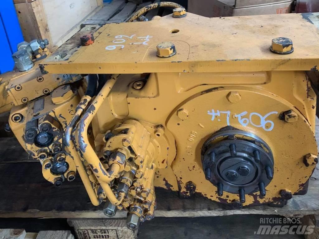 Liebherr 902 传动装置