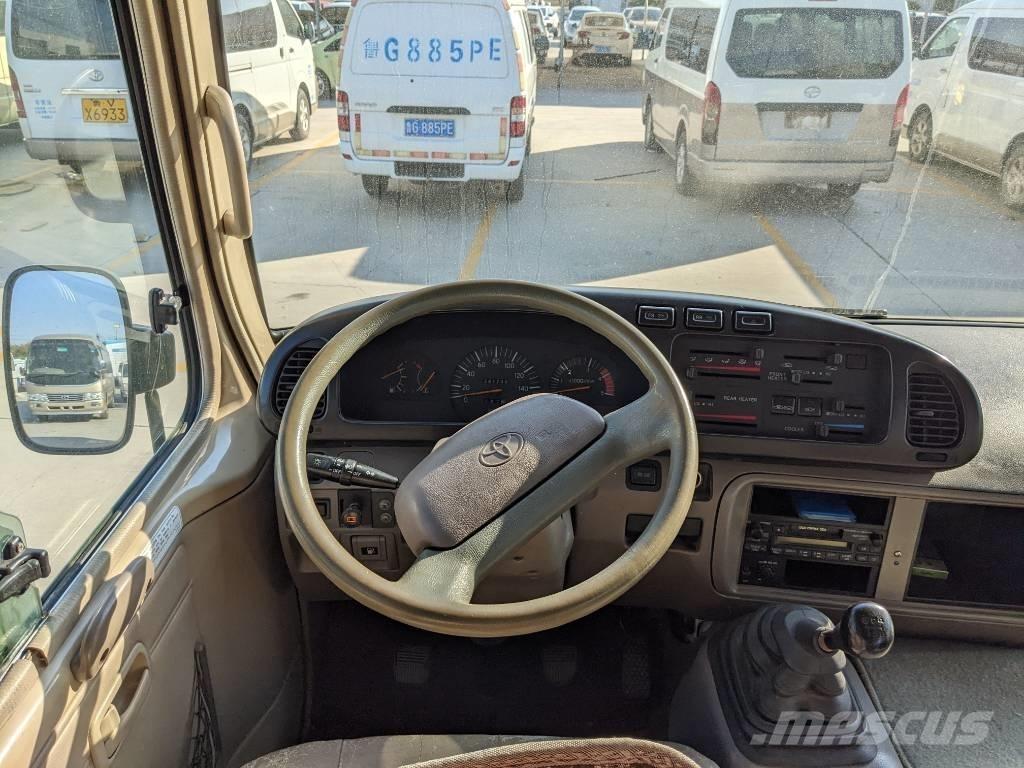 Toyota Coaster Bus 迷你巴士