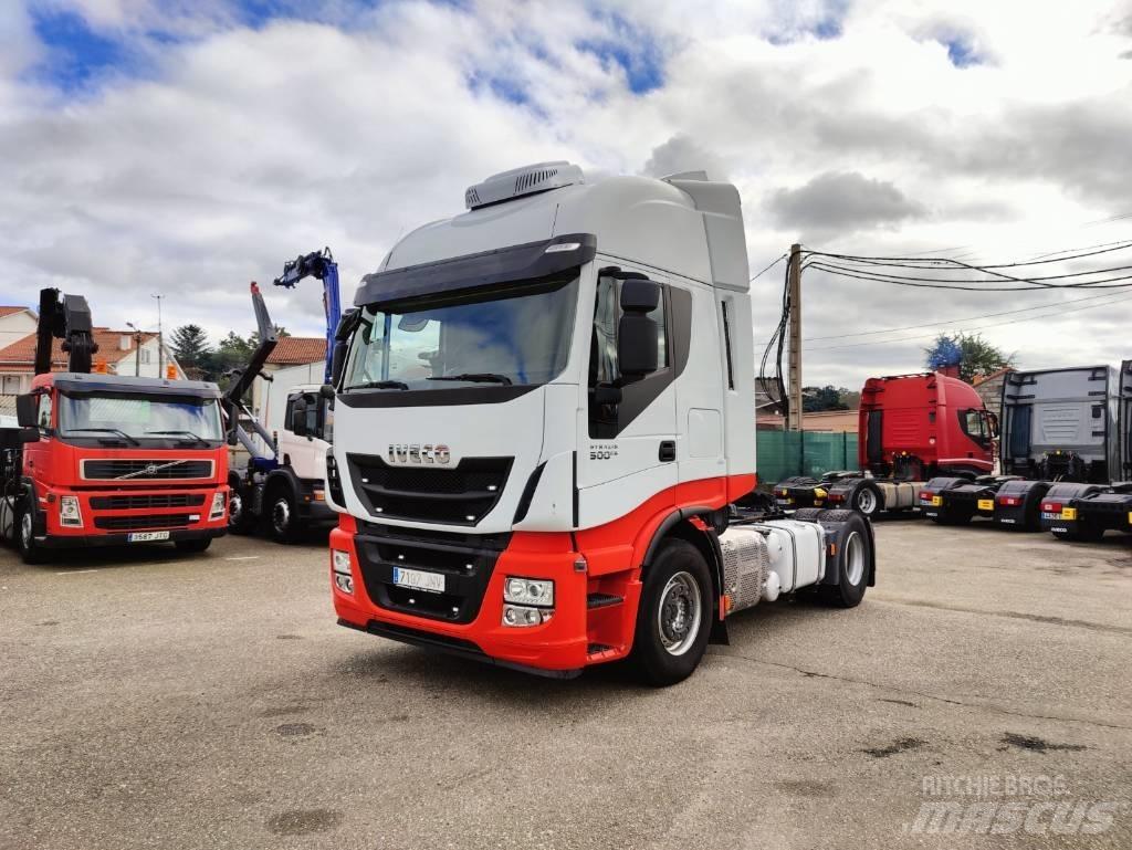 Iveco AS 440 S50 牵引车