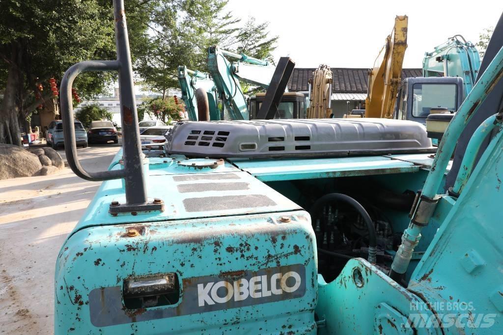 Kobelco SK 210-8 履带挖掘机