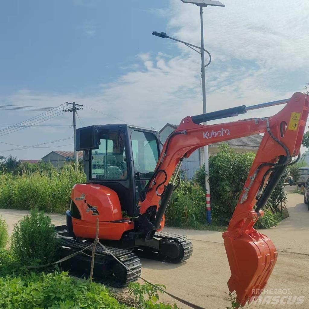 Kubota U 35 小型挖掘机