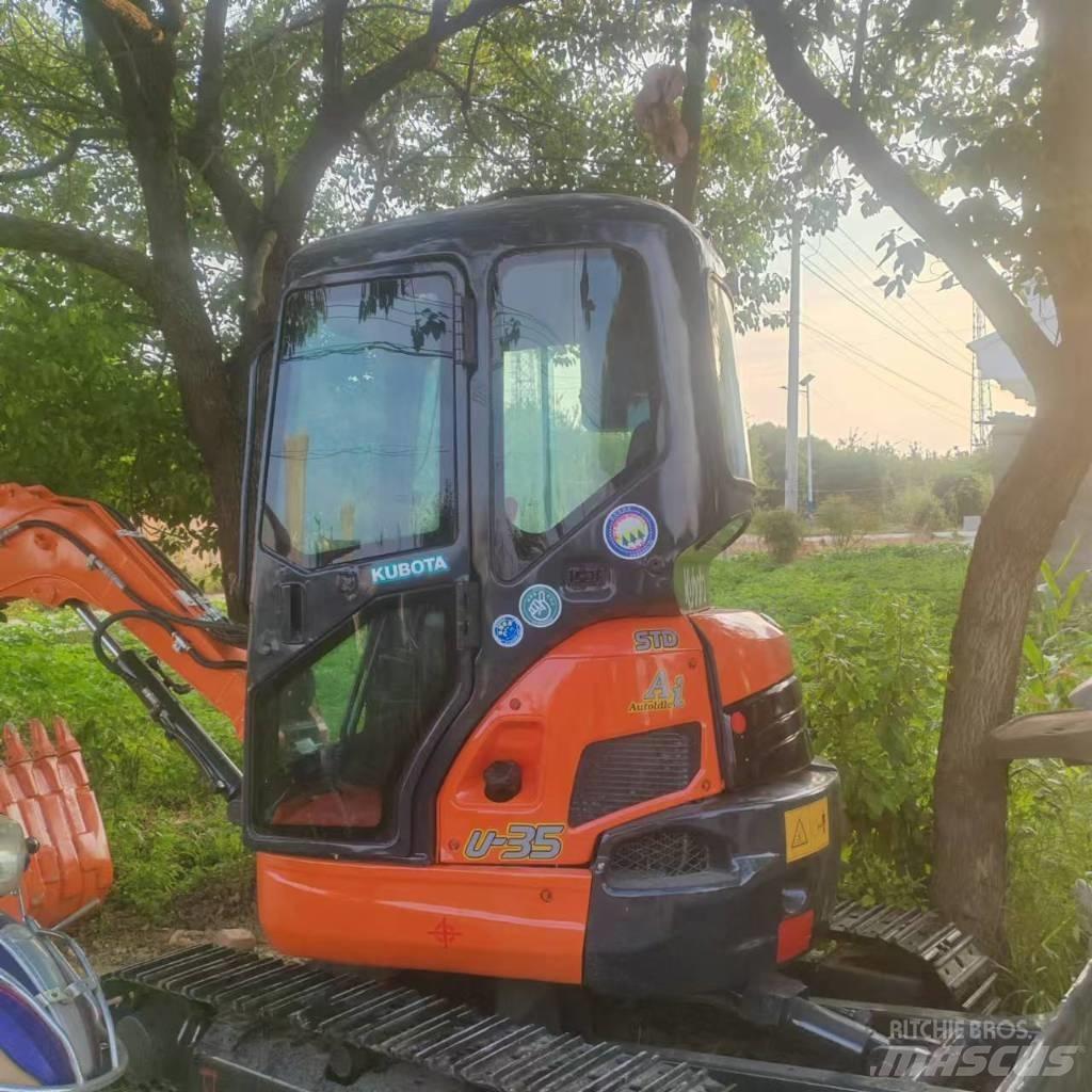 Kubota U 35 小型挖掘机