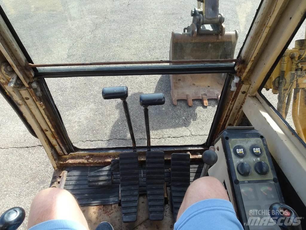 CAT 307 小型挖掘机