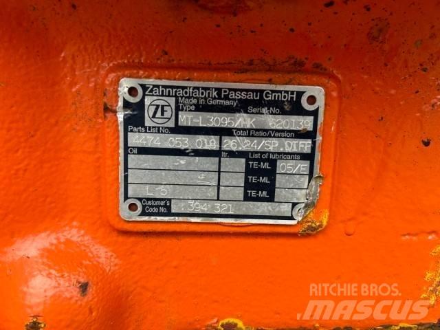 Hitachi Drive Axle 轴