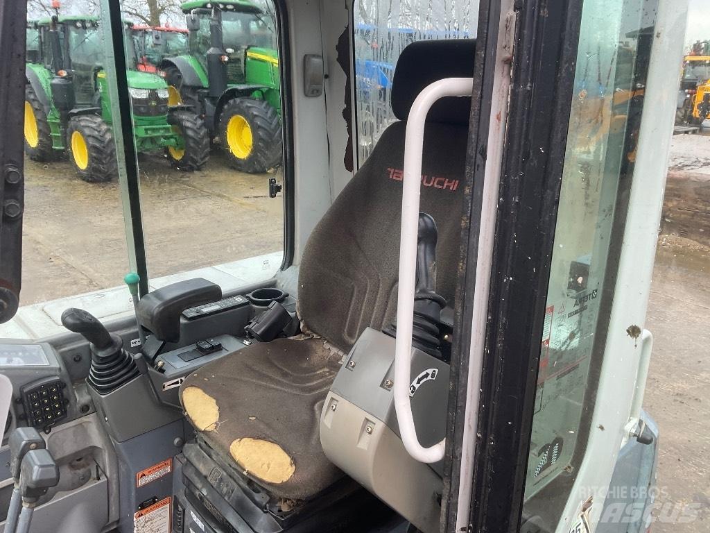 Takeuchi TB 250 小型挖掘机