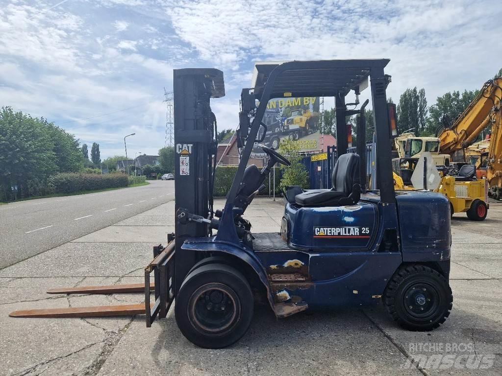CAT DP25K 柴油叉车