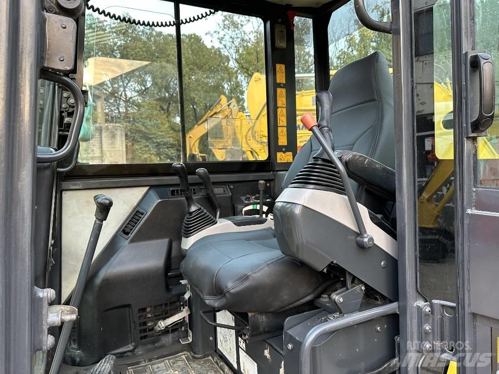 Komatsu PC 56-7 小型挖掘机
