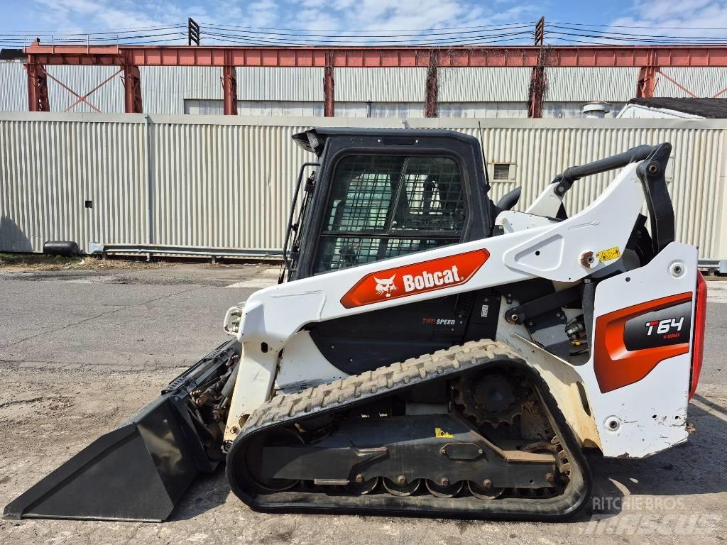 Bobcat T 64 滑移装载机
