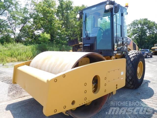 CAT CS 74 单轮压路机