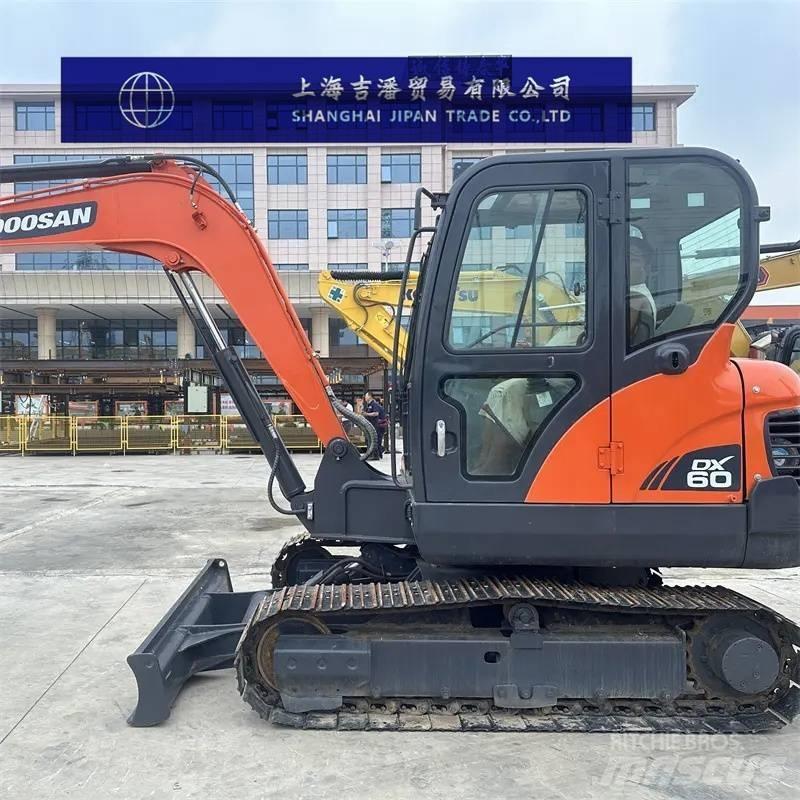 Doosan DX 60 小型挖掘机