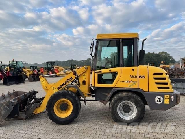 Komatsu WA 65-3 轮式装载机