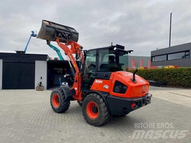 Kubota R 090 轮式装载机