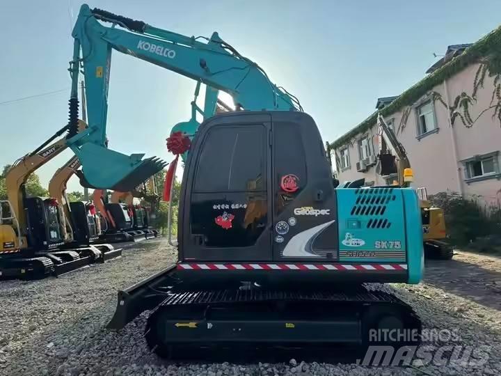 Kobelco SK 75 履带挖掘机
