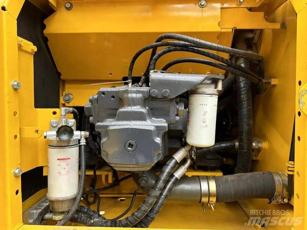 Komatsu PC 210-8 履带挖掘机
