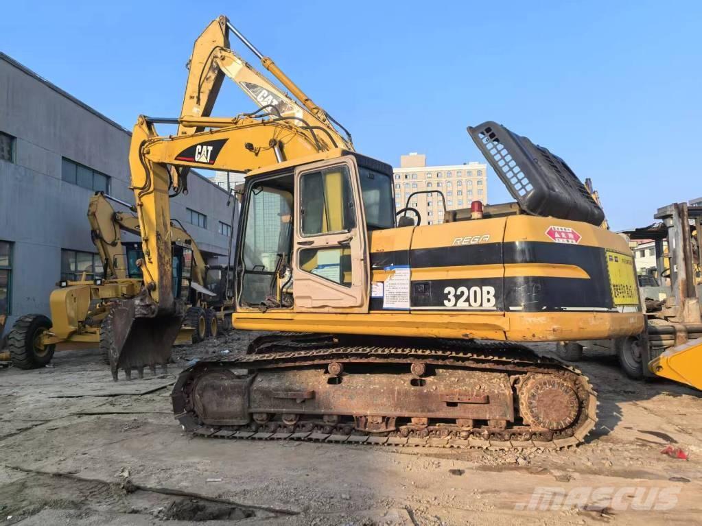 CAT 320BL 履带挖掘机