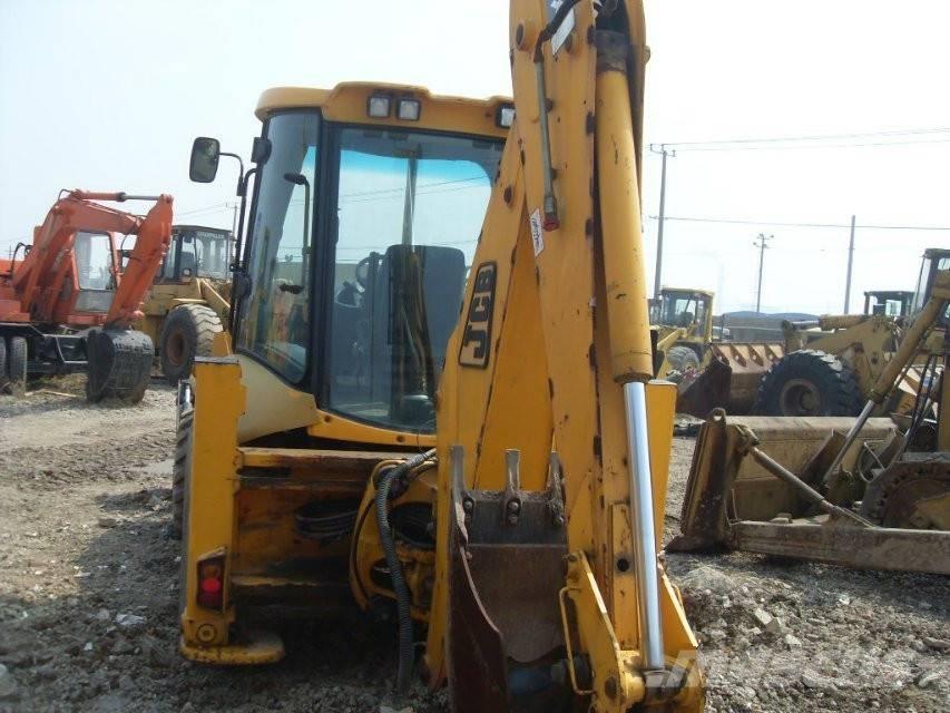 JCB 3cx 反铲装载机